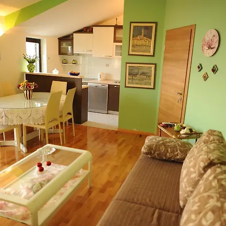 Apartments&Rooms Jelavic Seget Vranjica Exterior photo