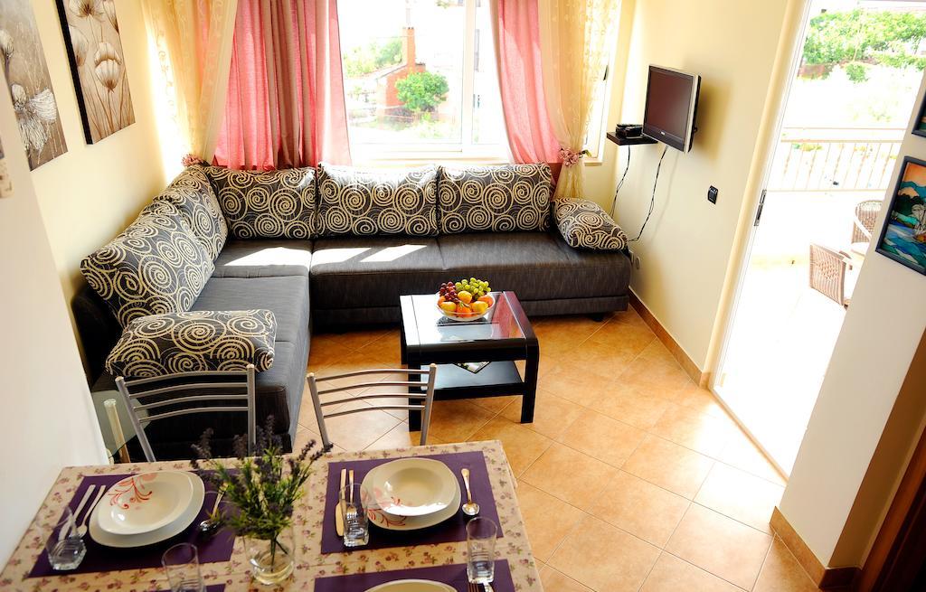 Apartments&rooms Jelavic